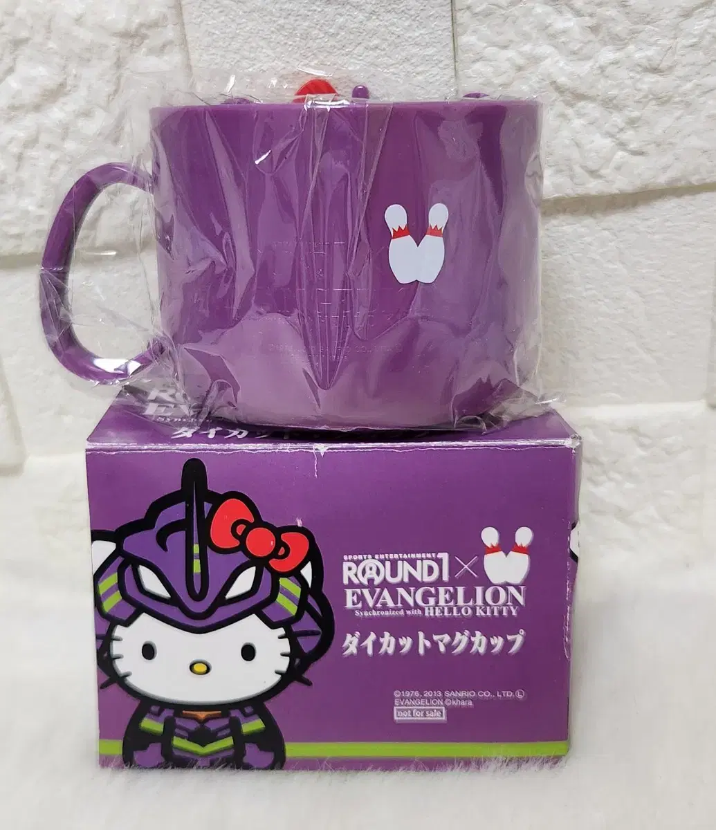 珍しい、 ボックス O) エヴァンゲリオン超宝記ハローキティカップ